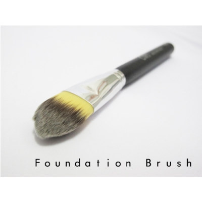 ORIS BR 013 foundation brush   IDR 85,000 depan  large